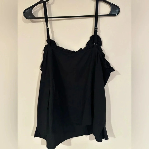 Old navy blouse NWT - Picture 3 of 4